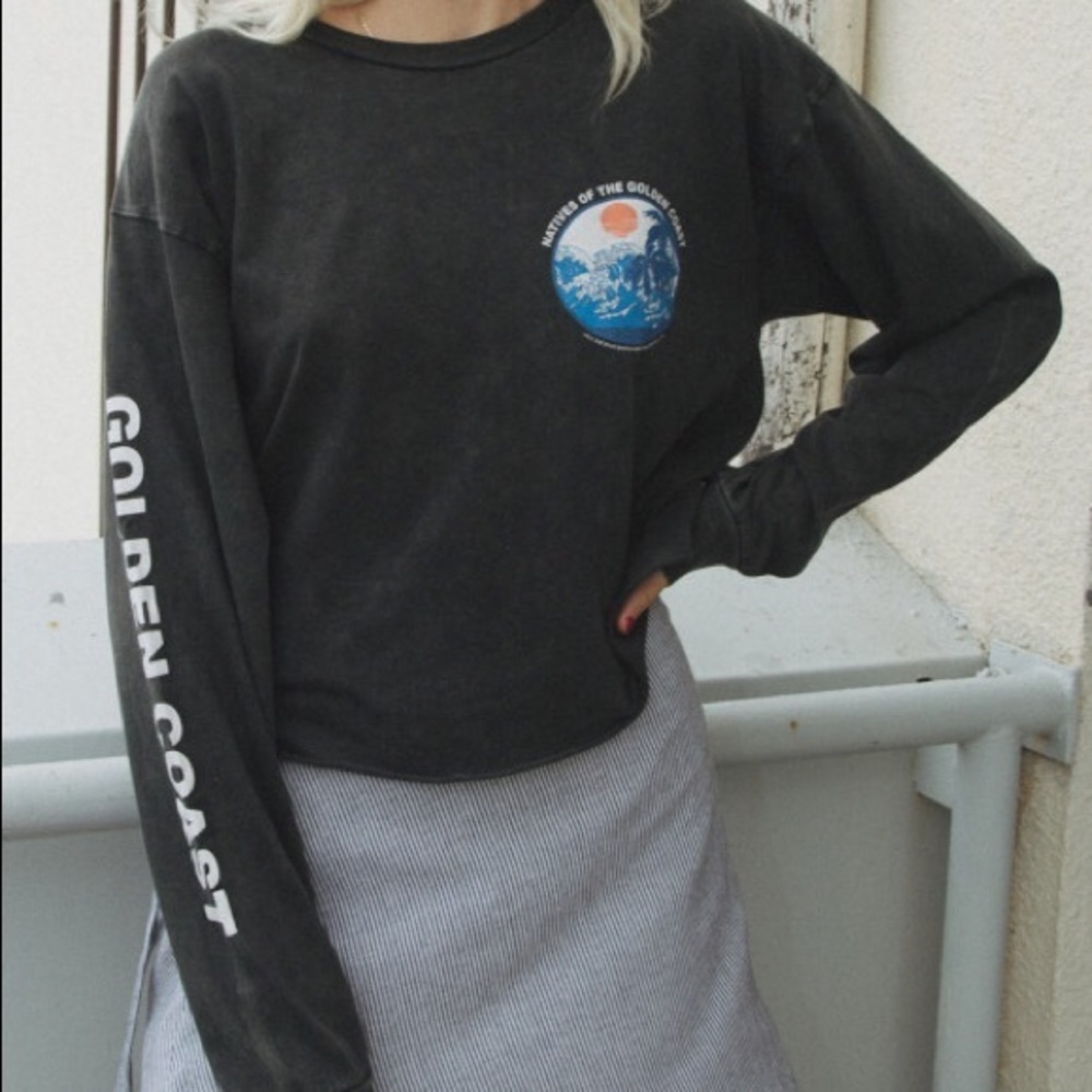 Brandy Melville Long Sleeve Golden Coast T-shirt